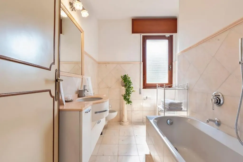 Quiete Villa,Exclusive Garden In Форте-деи-Марми Дом отдыха
