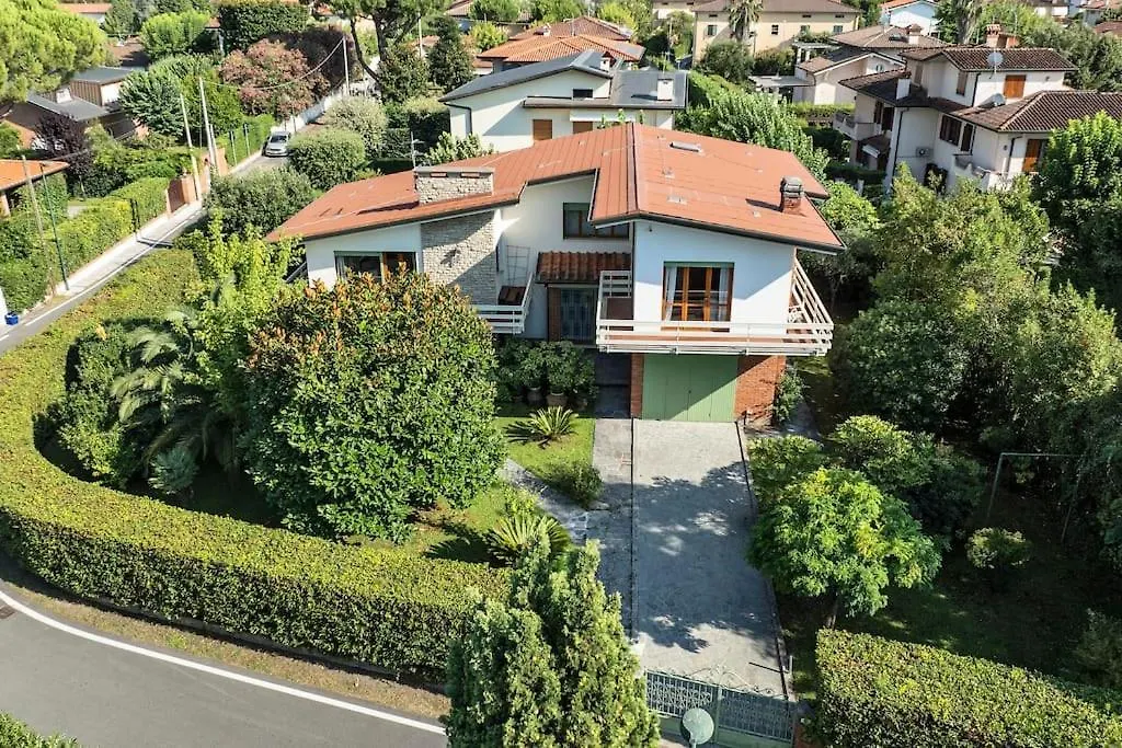 Quiete Villa,Exclusive Garden In Форте-деи-Марми
