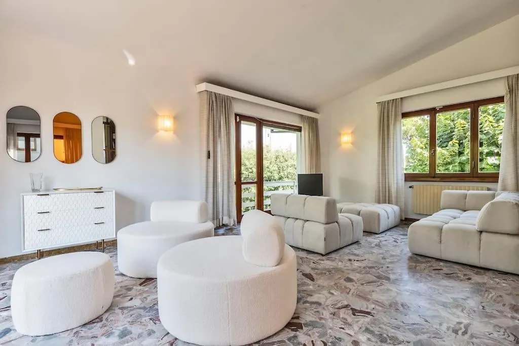 Дом отдыха Quiete Villa,Exclusive Garden In Форте-деи-Марми
