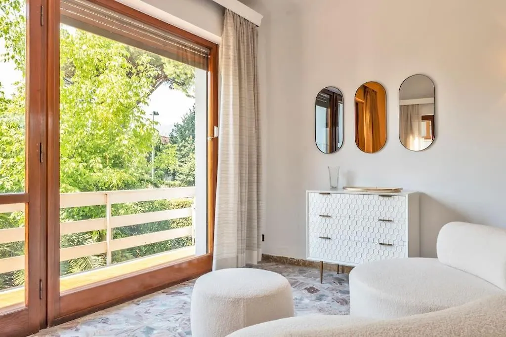 Quiete Villa,Exclusive Garden In Forte Dei Marmi Italy