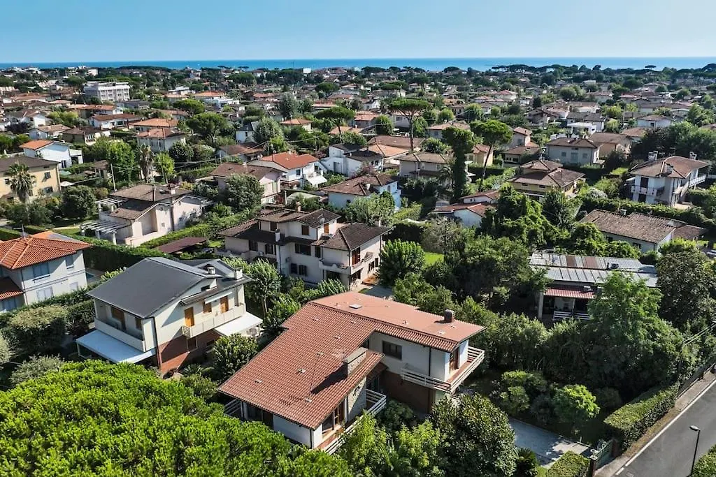 Quiete Villa,Exclusive Garden In Forte Dei Marmi 0*,